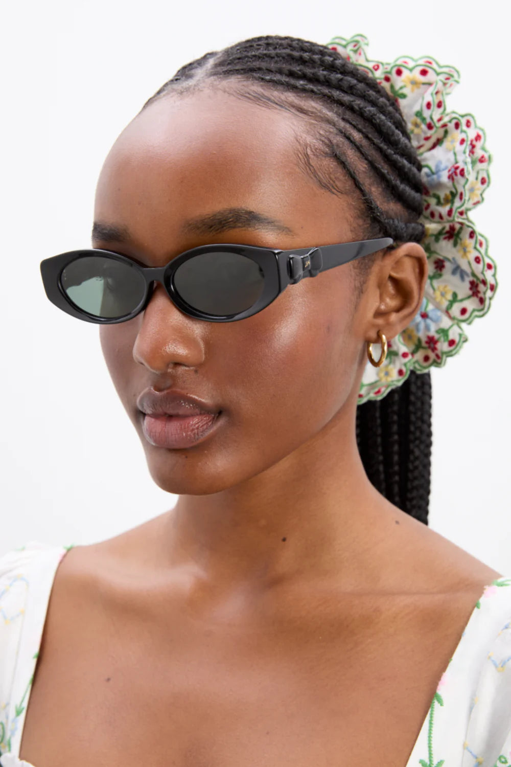 Damson Madder Catty Oval Sunglasses With Bow Detail In Black