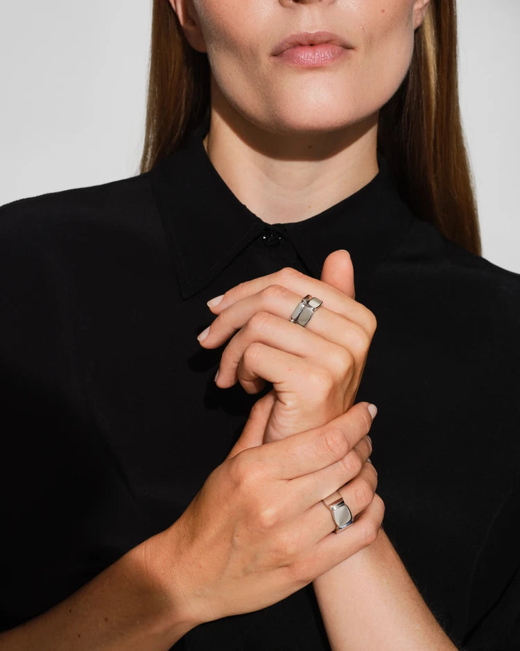Tom Wood Umi Band Ring Medium