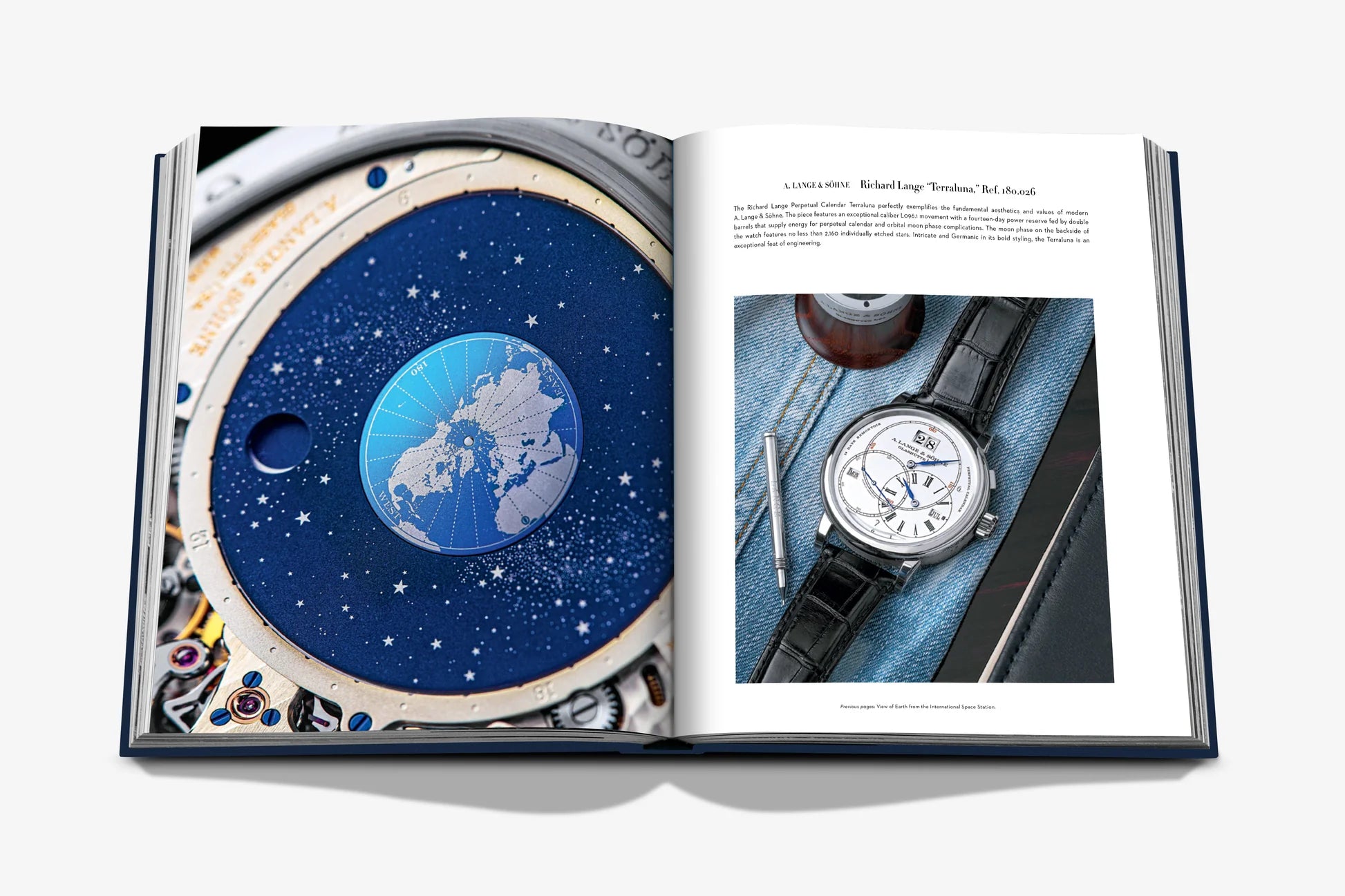 ASSOULINE The Connoisseur’s Guide to Fine Timepieces : European Watch Company